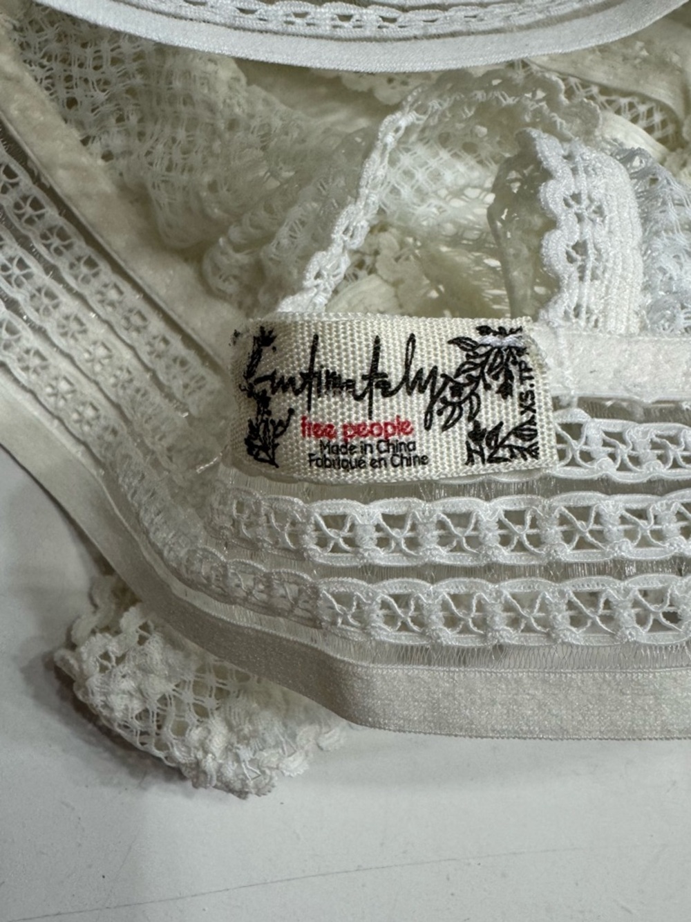 Intimately Free People Women’s Sz XS White Lace Wireless Bralette - Picture 3 of 5